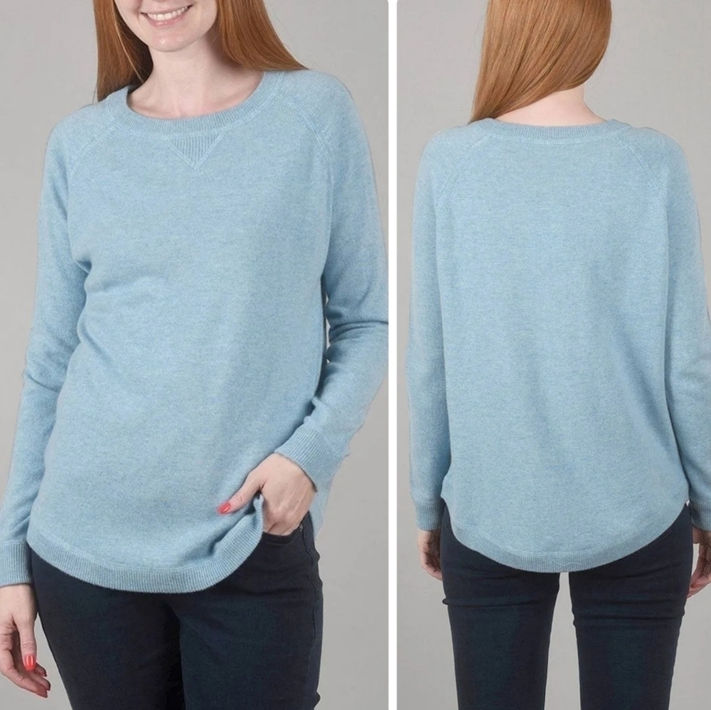 Kinross round-hem cashmere sweatshirt in waterfall blue